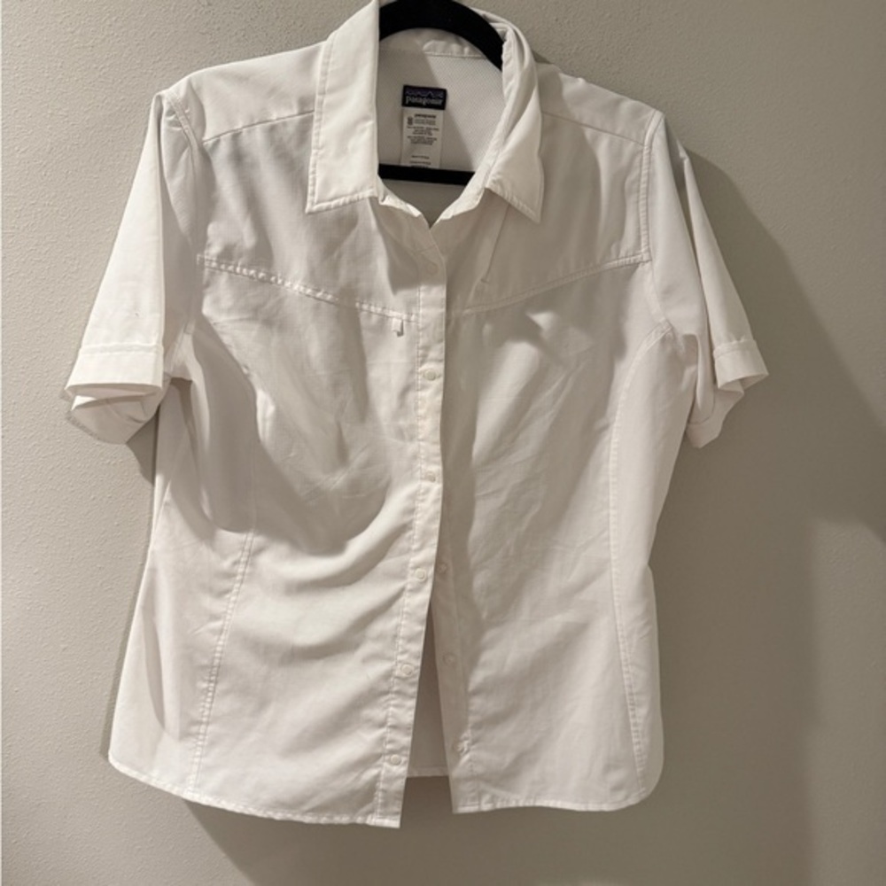Patagonia Women's 12 Short Sleeve Button Up Shirt Top White Outdoor
